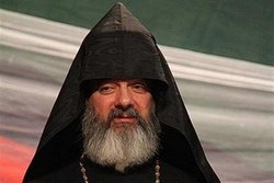 خلیفه کل ارامنه آذربایجان اهانت به پیامبر اسلام(ص) را محکوم کرد