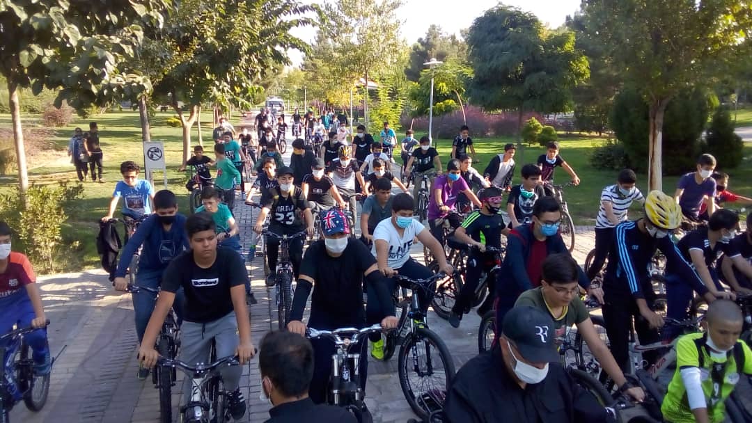 برگزاری همایش دوچرخه سواری به مناسبت هفته دفاع مقدس