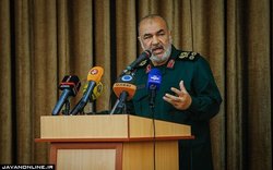 آقای ترامپ! انتقام ما قطعی است/ عوامل ترور سردارسلیمانی را می‌زنیم