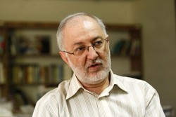 شش نکته درباره شاخصه‌های کتاب «مربع‌های قرمز»