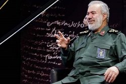 دستور رهبری درباره برد موشک‌ها/ آمریکا را به خاک مذلت نشاندیم