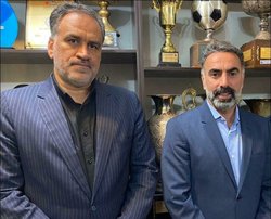 مددی: تا پایان پاییز سهام استقلال در بورس عرضه می‌شود/ بندی در قرارداد چشمی باعث جدایی او شد