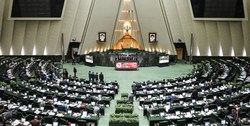 تذکر ۳۸ نماینده به روحانی برای اقدام جهت تقویت ارزش پول ملی
