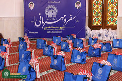 محرومان، مهمان امام رضا (ع) دور سفره مهربانی