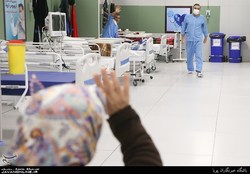 وزارت بهداشت: از حضور همراه بیمار کرونایی در تمام بخش‌های بیمارستانی جلوگیری شود