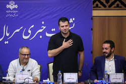 تلویزیون حاشیه‌ها را کات کرد
