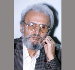 امام برای ساخت سرود «شهید مطهر» پیشانی‌ام را بوسید