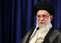 مراقب باشیم آرمان‌های انقلاب به‌ دست برخی افراد مخدوش نشود