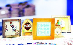 بارقه‌های امید در دل هنرمندان با تولید سوغات فرهنگی رضوی