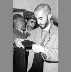 ‌می‌خواهم با چشمان باز
 به دیدار خدا بروم