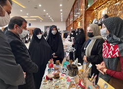 بازدید فرماندار مشهد از نمایشگاه &laquo;سرای خاتون&raquo;