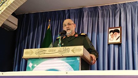 ایستادگی 43 ساله در برابر زورگویان عالم دستاورد بزرگ انقلاب است