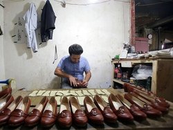 50 درصد از کارگاه های تولید کفش در مشهد تعطیل شده اند