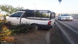 برخورد شدید وانت پراید با درختان