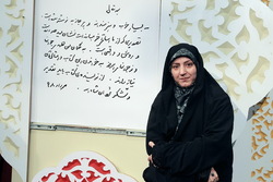 نوجوان رمان من شخصیتی خاکستری، زمینی و دست یافتنی دارد