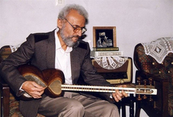 از امام درخواست کردیم واحد موسیقی تشکیل دهیم
