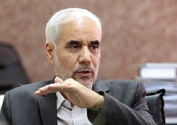 ارز ۴۲۰۰ تومانی منشأ فساد است/ ارائه کارت خرید به کارمندان دولت