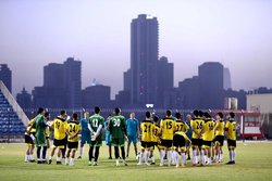 ایران نگاهت می‌کند