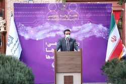 رییس دانشگاه علوم پزشکی قزوین:

استفاده از هنر و خلاقیت، کار روابط عمومی را سخت و حساس کرده است
