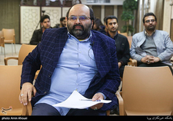 «شهرستان ادب» در شعر انقلاب اسلامی تنوع صدا ایجاد کرد