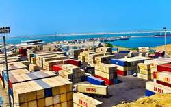 بانک مرکزی افزایش نرخ ارز را گردن مناطق آزاد انداخت