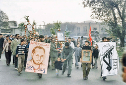 گزارش‌های امیر چکیده‌ای از تاریخ انقلاب و جنگ بود