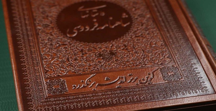 5 کتاب که مطالعه آنها افکار شما را تغییر خواهد داد 5 کتاب که مطالعه آنها افکار شما را تغییر خواهد داد