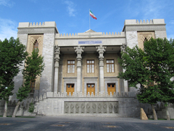 لزوم تزریق نگرشی جدید در دستگاه دیپلماسی