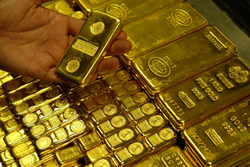بازار قاچاق طلا، سکه است