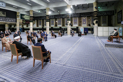 آزادی جوانان را در چارچوب قانون تضمین کنید