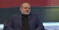 وحیدی: حکمرانی باید به مردم برگردانده شود/ مدیر پروازی توهین به استان و شهرستان است