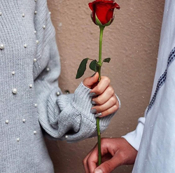 نجات یک رابطه با یک شاخه گل!
