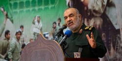 سردار سلامی: دشمن عادت کرده از ما شکست بخورد/ لنگرگاه امنیت منطقه هستیم/ ایران برای آمریکا منطقه‌ی ممنوعه است