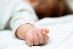 مرگ دختر ۱۷ ماهه توسط پدرش!
