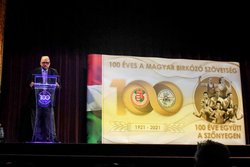 اهدای مدال افتخار به لالوویچ از سوی نخست وزیر مجارستان