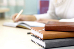 توجه به ویراستاری زبان فارسی را تقویت می‌کند