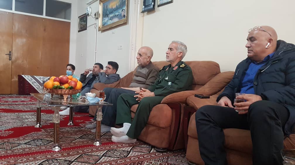 دیدار سردار یزدانی از خانواده معظم شهید مدافع حرم علیرضا مرادی دیدار سردار یزدانی از خانواده معظم شهید مدافع حرم علیرضا مرادی