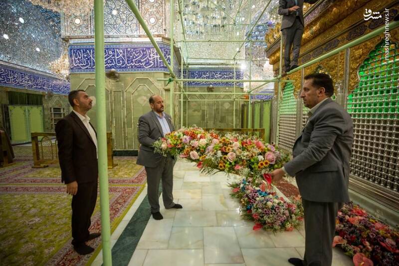 عکس + گل&zwnj;آرایی ضریح حضرت اباالفضل(ع) در ولادت برادر
