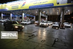 ثبت مصرف بی&zwnj;سابقه روزانه ۱۱۱ میلیون لیتر بنزین در دی&zwnj;ماه ۱۴۰۱/ افزایش ۱۶ درصدی مصرف بنزین