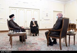 تاکید سران قوا بر تسریع در تامین نیاز&zwnj;های ارزی کشور