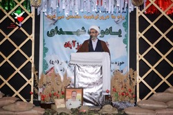 مکتب ما با خون شهدا زنده است