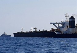 توقیف ۵ شناور با ۴۰۰ هزار لیتر سوخت قاچاق در خلیج فارس/ ۳۳ نفر دستگیر شدند