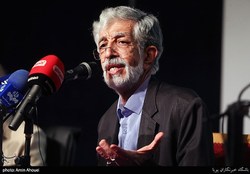 با شعر می‌توان به نحو دلنشین حقایق را تبیین کرد