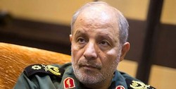 کمک‌های روزانه نیروی زمینی سپاه به زلزله‌زدگان خوی ادامه دارد