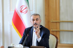 ملت ایران همیشه در مقابل زیاده خواهی‌های آمریکا ایستادگی کرده است