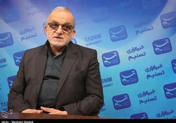 حل مشکلات معیشتی مردم با کنترل ۴ متغیر/ رشد اقتصادی ۲ درصد برای سال آینده قابل قبول نیست