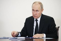 پوتین: برای زندگی در میان گرگ ها، باید گرگ بود