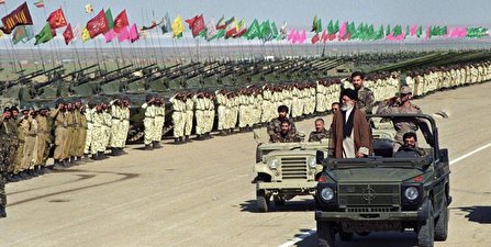 بازخوانی «مانور بزرگ ولایت ۷۵» / از بازدید میدانی رهبر انقلاب تا مانور گسترده بالگردها، تانک‌ها و جنگنده‌ها
