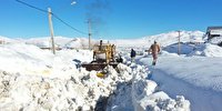 گزارش خدمات نیروی زمینی سپاه در مناطق برف‌گیر/ از بازگشایی جاده‌های مسدود شده تا رفع نیاز‌های فوری غذایی