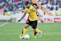 سپاهان به صدر جدول چسبید